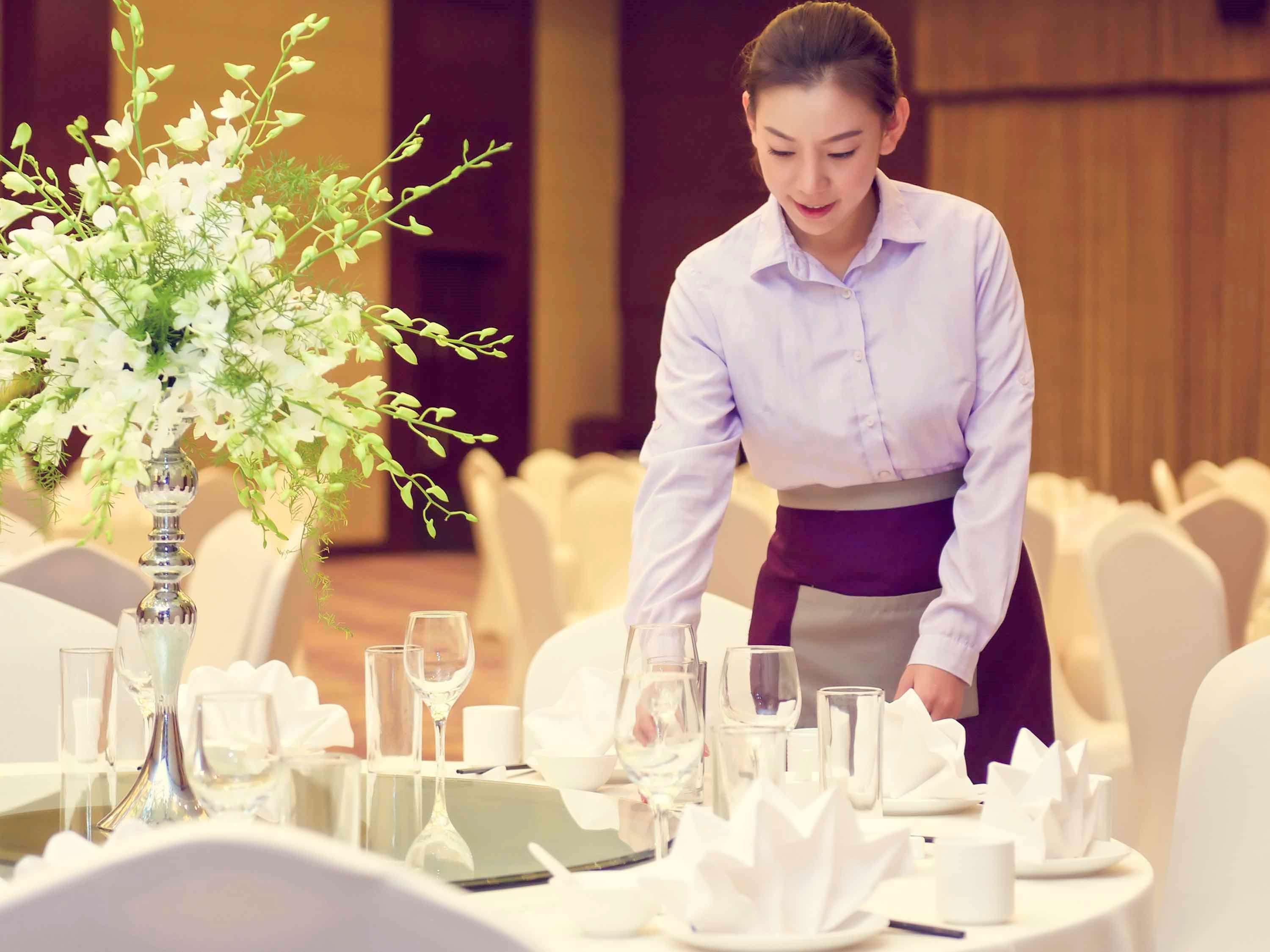 Hotel Mercure Downtown 4*