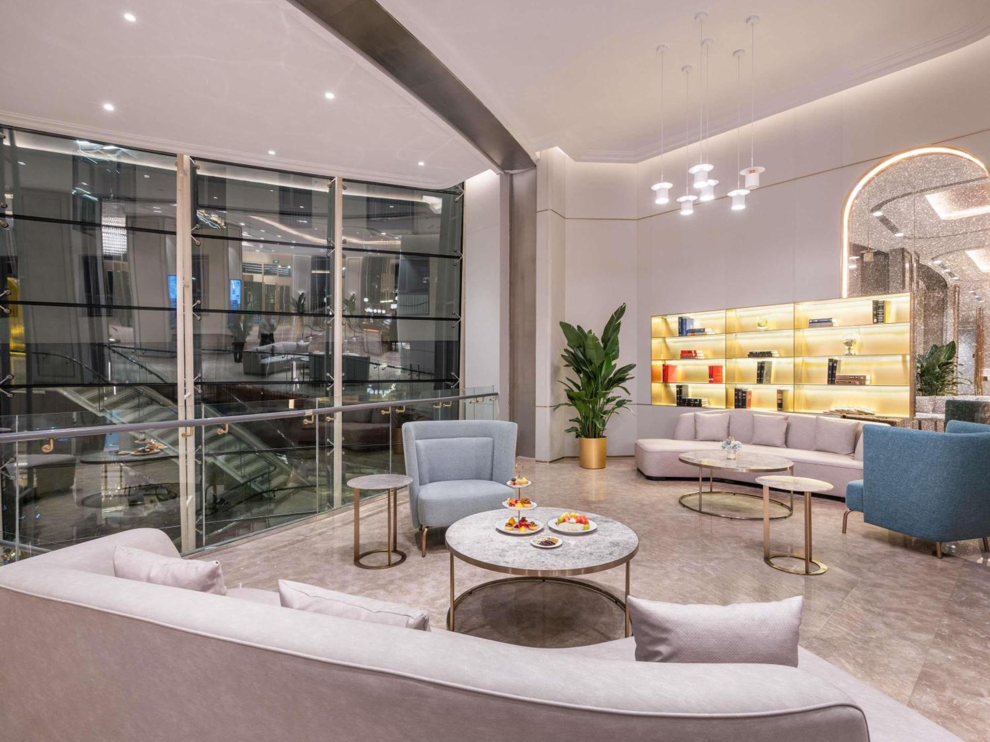 Mercure Downtown Hotel